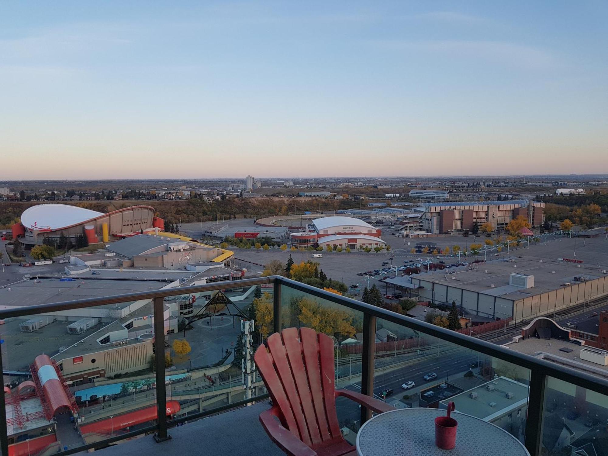 Monki Di Executive Suites - Alura YYC Exteriér fotografie